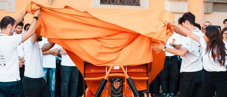 Sfreccia la nuova ET-17. Terza monoposto firmata dall’E-Team. Fra sfide e innovazione