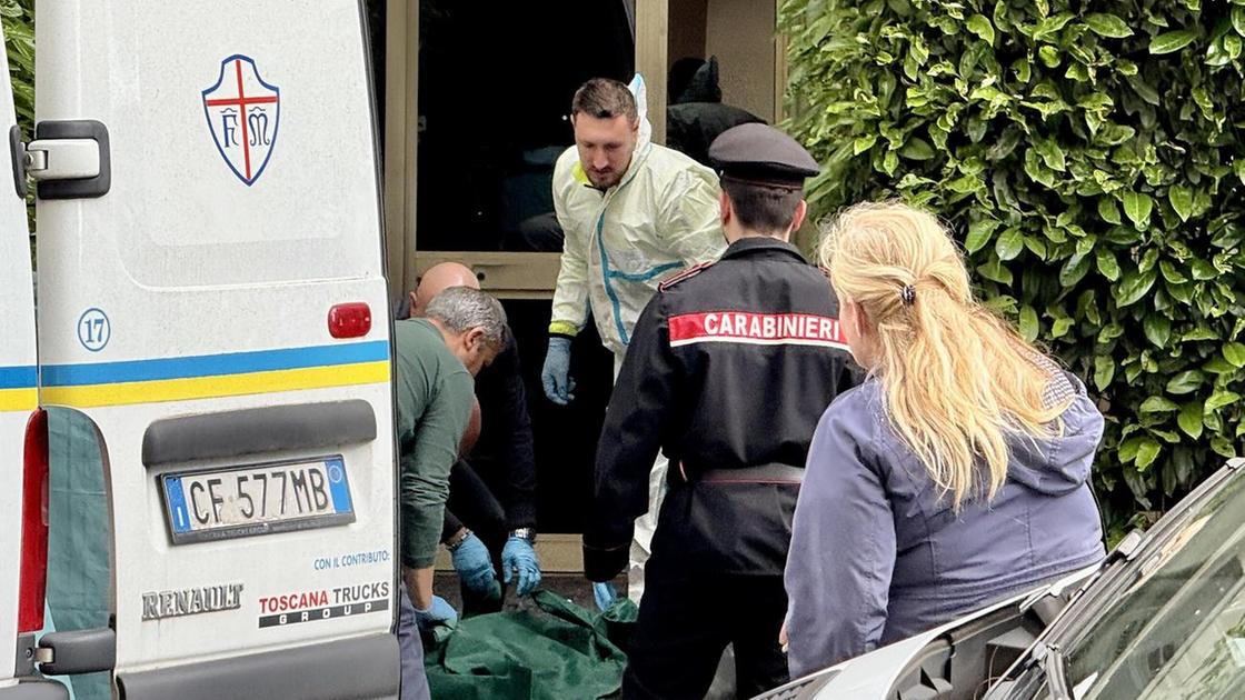 Muratore cade dalla scala e muore. Strazio e rabbia della famiglia: "Grande lavoratore, siamo distrutti" Muratore cade dalla scala e muore. Strazio e rabbia della famiglia: "Grande lavoratore, siamo distrutti"