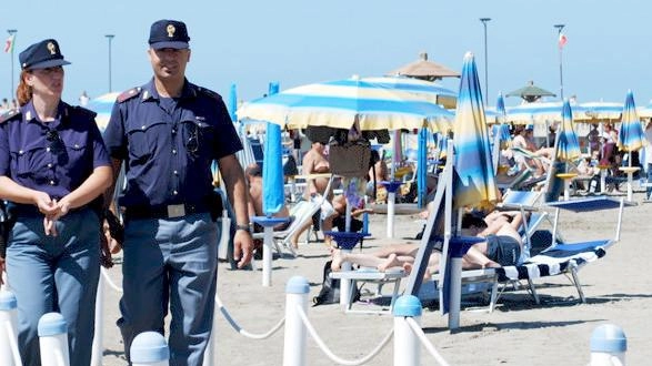Per l’estate del litorale pisano è stato disposto l’arrivo 20 agenti in più Per l’estate del litorale pisano è stato disposto l’arrivo 20 agenti in più
