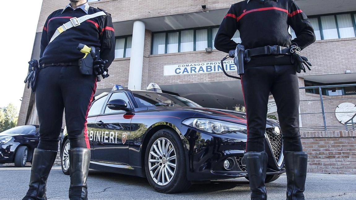 La segnalazione è stata fatta ai carabinieri dopo l’allarme della frazione