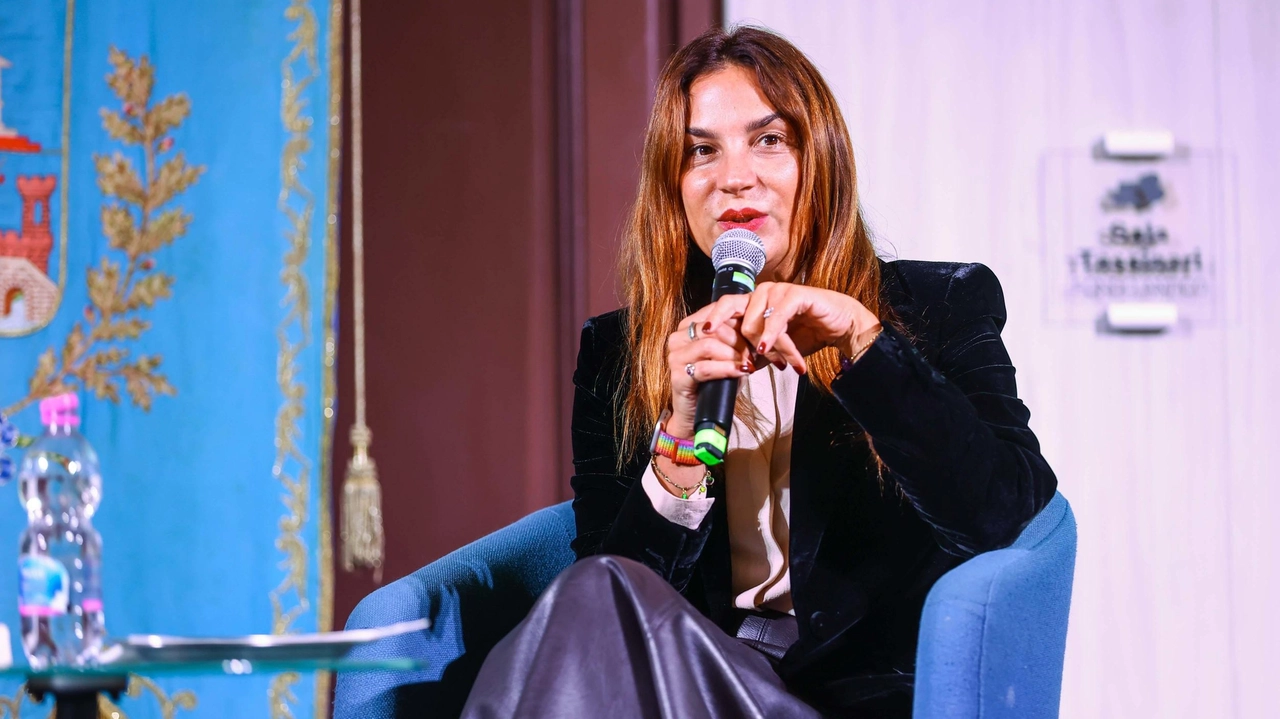La scrittrice Viola Ardone dialogherà con la nostra direttrice Agnese Pini