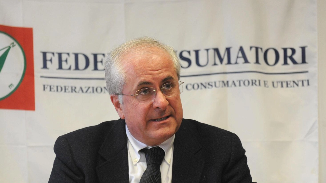 C’è chi si è visto decurtare la pensione, chi lo stipendio; in molti si sono ritrovati con il fermo amministrativo.... C’è chi si è visto decurtare la pensione, chi lo stipendio; in molti si sono ritrovati con il fermo amministrativo....