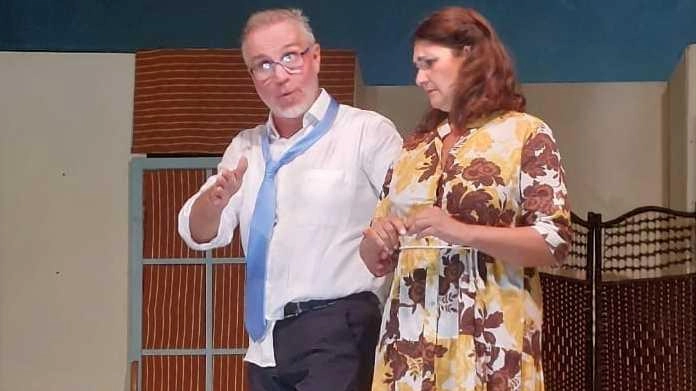 Una scena da «Il meglio deve ancora venire», scritto e diretto da Roberto Nocilla, che la Bottega del Canovaccio porterà domani al Gat Teatro Una scena da «Il meglio deve ancora venire», scritto e diretto da Roberto Nocilla, che la Bottega del Canovaccio porterà domani al Gat Teatro