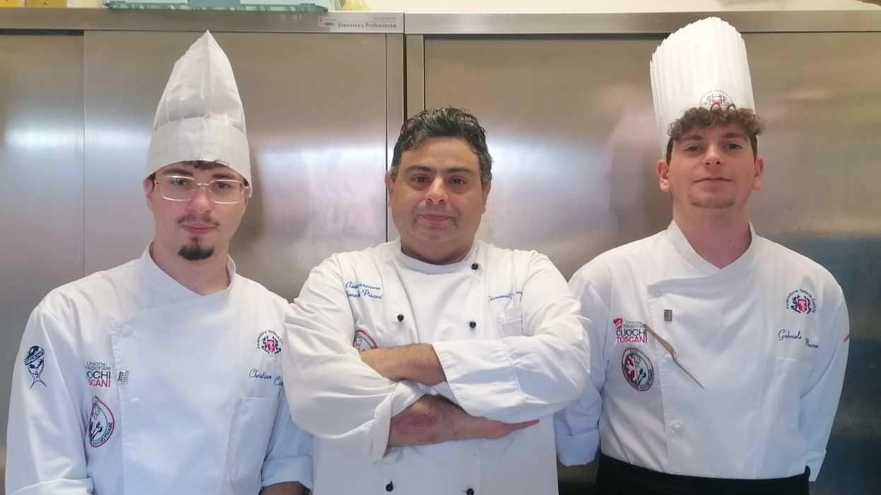 Cristian Cintura e Gabriele Mazzanti e Giovanni Costanzino. A sinistra Valerio Vittori Cristian Cintura e Gabriele Mazzanti e Giovanni Costanzino. A sinistra Valerio Vittori