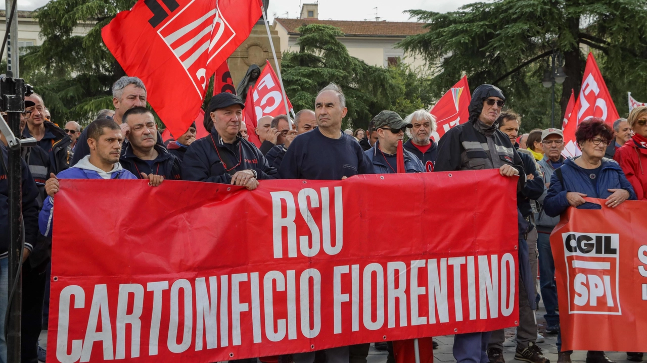 La proprietà punta ad acquistare l’edificio di Sesto. I sindacati: "Ci dicano se all’interno resterà qualcosa" . La proprietà punta ad acquistare l’edificio di Sesto. I sindacati: "Ci dicano se all’interno resterà qualcosa" .