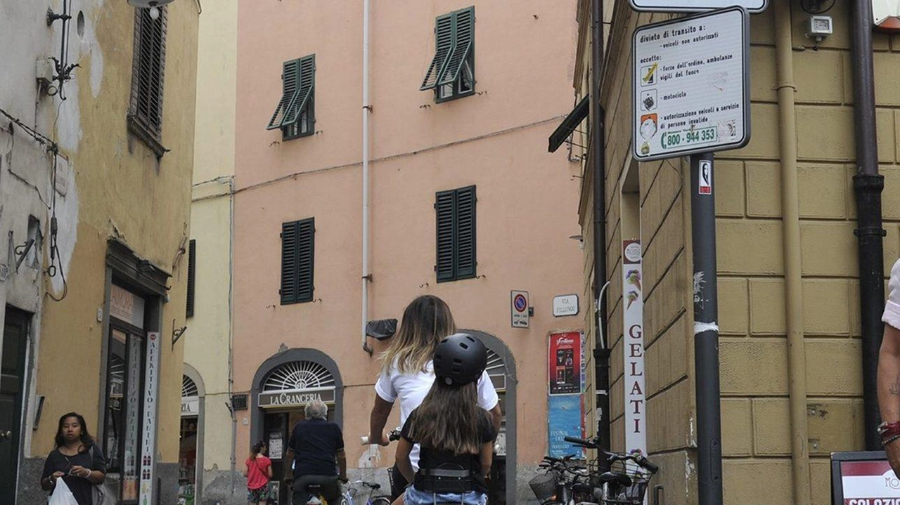 Polemica sulla delimitazione della. Ztl Polemica sulla delimitazione della. Ztl