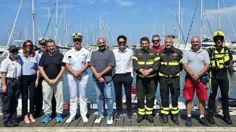 È attivo il presidio stagionale dei vigili del fuoco alla Marina di Scarlino. Il servizio, avviato come ogni anno all’inizio... È attivo il presidio stagionale dei vigili del fuoco alla Marina di Scarlino. Il servizio, avviato come ogni anno all’inizio...