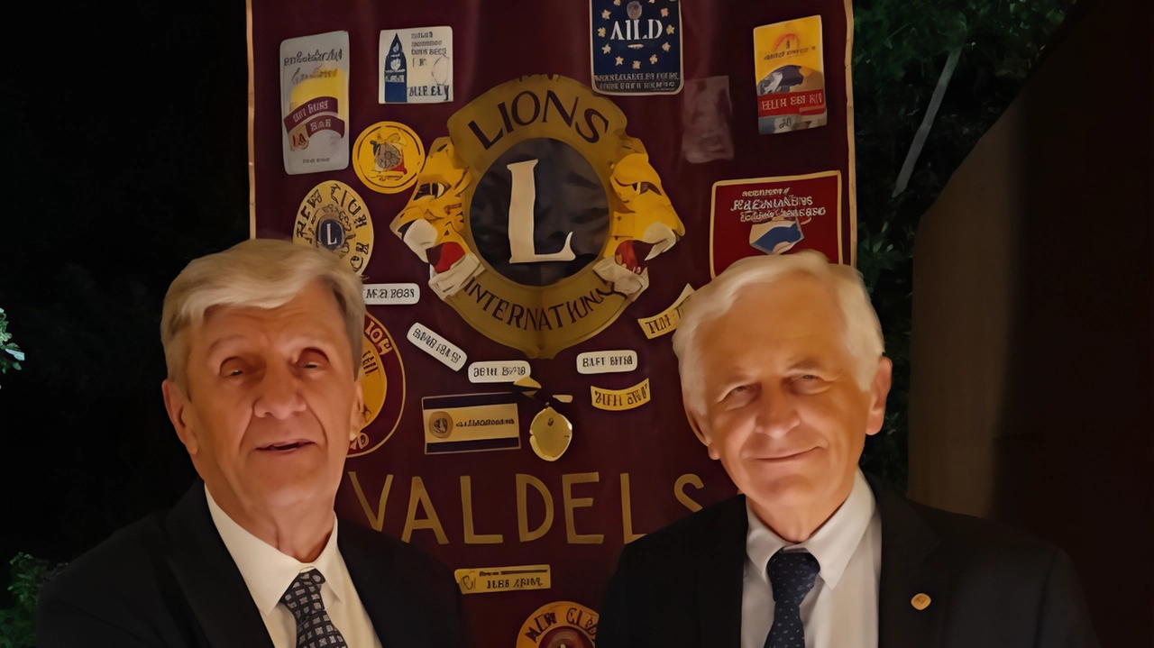 "Far conoscere i principi del lionismo e il Club ai giovani". Parola di Stefano Gonnelli. Passaggio della Campana al Lions... "Far conoscere i principi del lionismo e il Club ai giovani". Parola di Stefano Gonnelli. Passaggio della Campana al Lions...