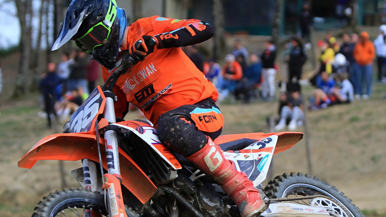 Gabriele Napolitano guida la classifica della 125 Junior, campionato che ha finora dominato Gabriele Napolitano guida la classifica della 125 Junior, campionato che ha finora dominato