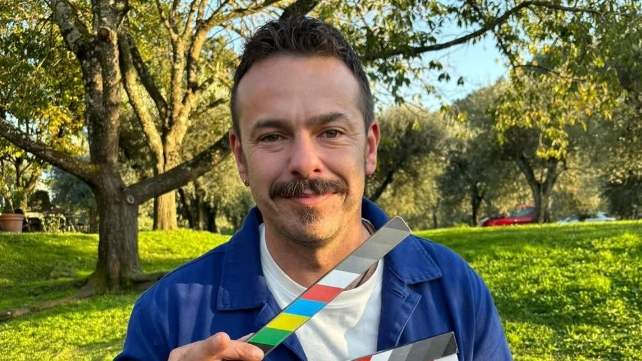 Luca Terni, che debutterà a breve su Rai Due in un nuovo programma condotto da Andrea Delogu, in questa foto è insieme a mister Luciano Spalletti. Terni proseguirà anche con le trasmissioni sulla piattaforma Discovery