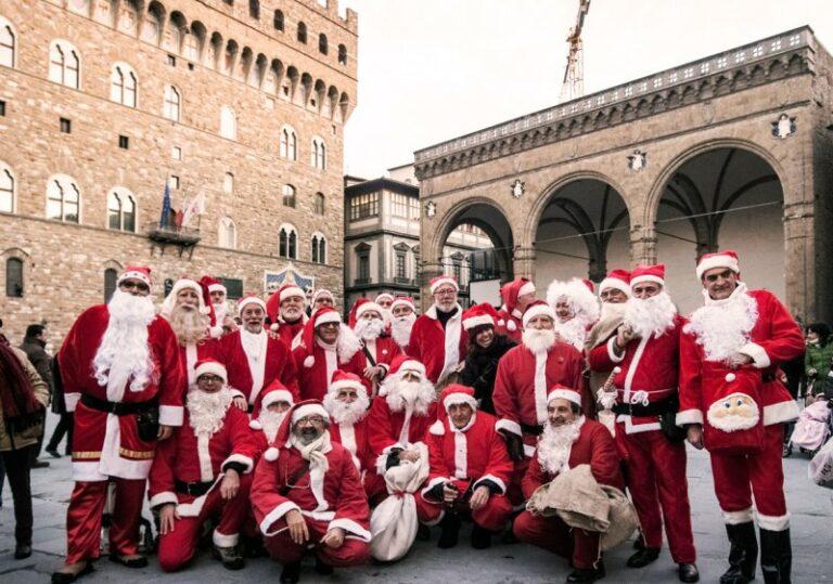 Le Vecchie glorie del Calcio Storico in campo per Compagnia Babbo Natale Le Vecchie glorie del Calcio Storico in campo per Compagnia Babbo Natale