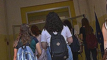 Gli accorpamenti nell’occhio del ciclone: disagi per professori e personale Gli accorpamenti nell’occhio del ciclone: disagi per professori e personale