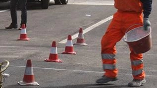 Ristrutturazione e manutenzione straordinaria in via del Girone di Mezzo, nel tratto compreso tra il civico 34 e l’intersezione con...