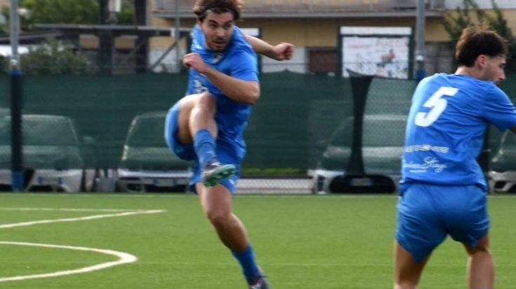 Il difensore viareggino Luca Bertacca si è strappato: starà fermo cinque settimane Il difensore viareggino Luca Bertacca si è strappato: starà fermo cinque settimane