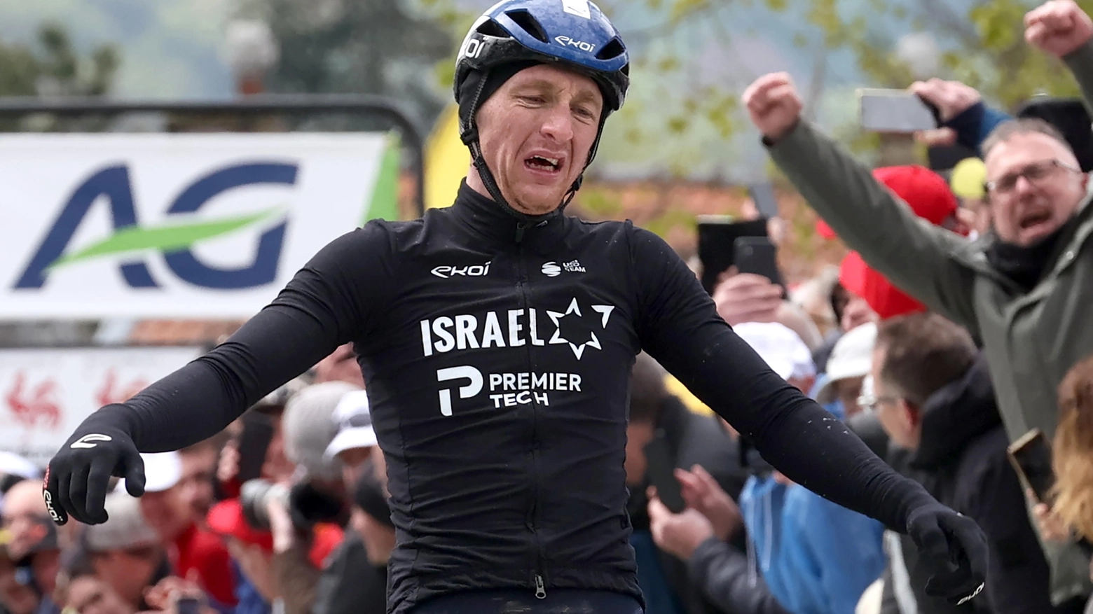 Dieci al ciclista dell’Israel Premier Teach, primo britannico ad entrare nell’albo d’oro e l’unico a scattare sul muro di Huy