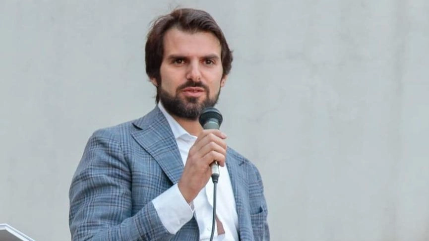 Cristiano Coppi già attivo nell’ambito della comunicazione e. del design ha dato vita alla casa editrice tutta pistoiese