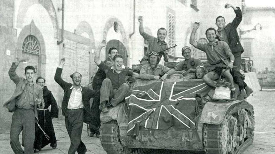 Una storia scritta con il sangue. Tremila vittime prima della festa. Le stragi della gente comune