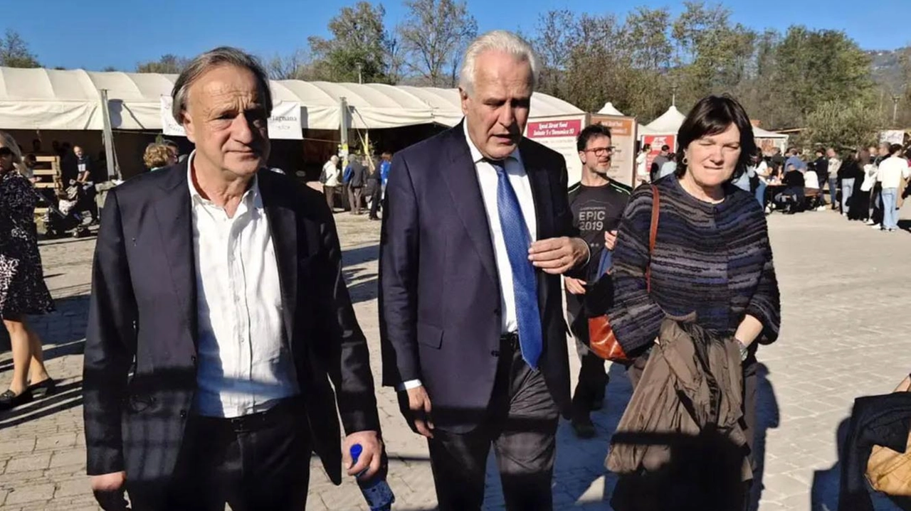 Da sinistra, Andrea Tagliasacchi, Eugenio Giani e Raffaella Mariani Da sinistra, Andrea Tagliasacchi, Eugenio Giani e Raffaella Mariani