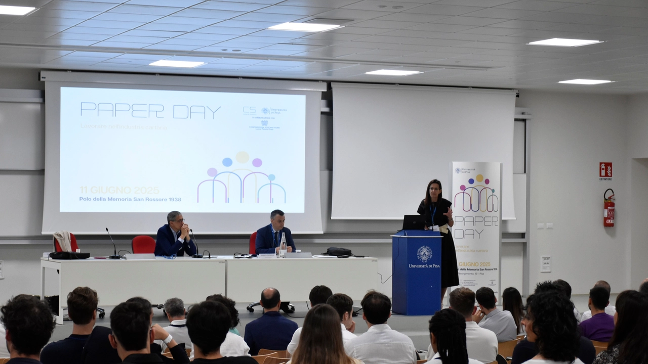 Un momento del Paper Day Un momento del Paper Day