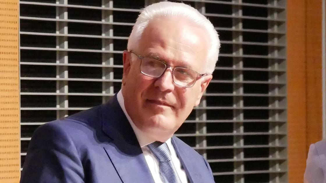 Medioetruria punta Rigutino. Giani: "È la stazione ideale". Lavoro avanzato con l’Umbria. I legami con Siena e Perugia Medioetruria punta Rigutino. Giani: "È la stazione ideale". Lavoro avanzato con l’Umbria. I legami con Siena e Perugia