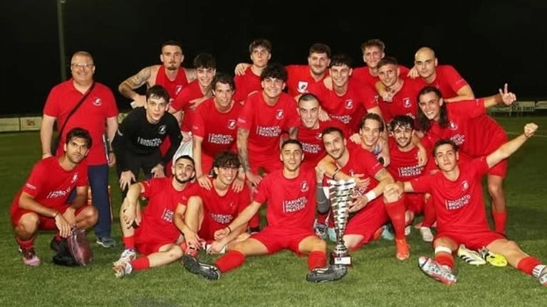 I Rossi di Santa Trinita festeggiano la vittoria della Supercoppa I Rossi di Santa Trinita festeggiano la vittoria della Supercoppa