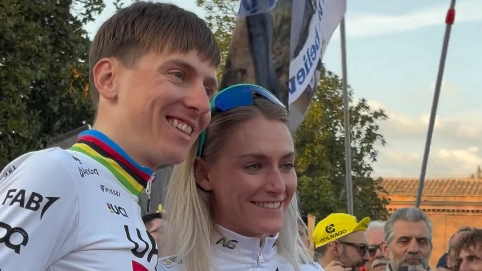 Urška Žigart e Tadej Pogacar alla presentazione delle squadre delle Strade Bianche, nel pomeriggio di venerdì 7 marzo Urška Žigart e Tadej Pogacar alla presentazione delle squadre delle Strade Bianche, nel pomeriggio di venerdì 7 marzo