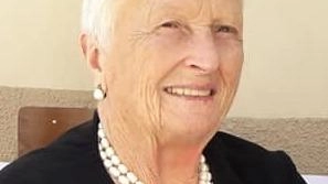 Mara Lopatriello è testimonial della panchina Lilla dell’associazione Acca. Apre uno sportello a Massa . Mara Lopatriello è testimonial della panchina Lilla dell’associazione Acca. Apre uno sportello a Massa .