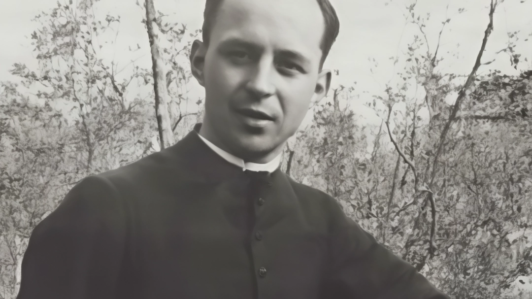 Il 4 settembre 1944 nazisti uccisero don Eligio Bortolotti a Querceto. 80 anni dopo, la parrocchia di San Jacopo lo ricorda con un pellegrinaggio e una messa speciale. Il 4 settembre 1944 nazisti uccisero don Eligio Bortolotti a Querceto. 80 anni dopo, la parrocchia di San Jacopo lo ricorda con un pellegrinaggio e una messa speciale.
