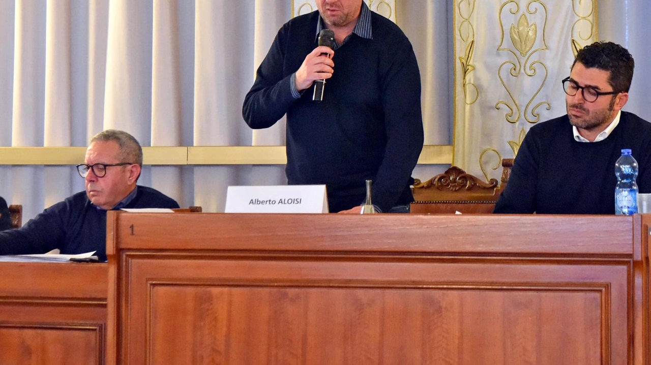 Un momento del Consiglio comunale di Follonica, che si è svolto ieri pomeriggio, dove non è passata la. Commissione per. le politiche di genere Un momento del Consiglio comunale di Follonica, che si è svolto ieri pomeriggio, dove non è passata la. Commissione per. le politiche di genere