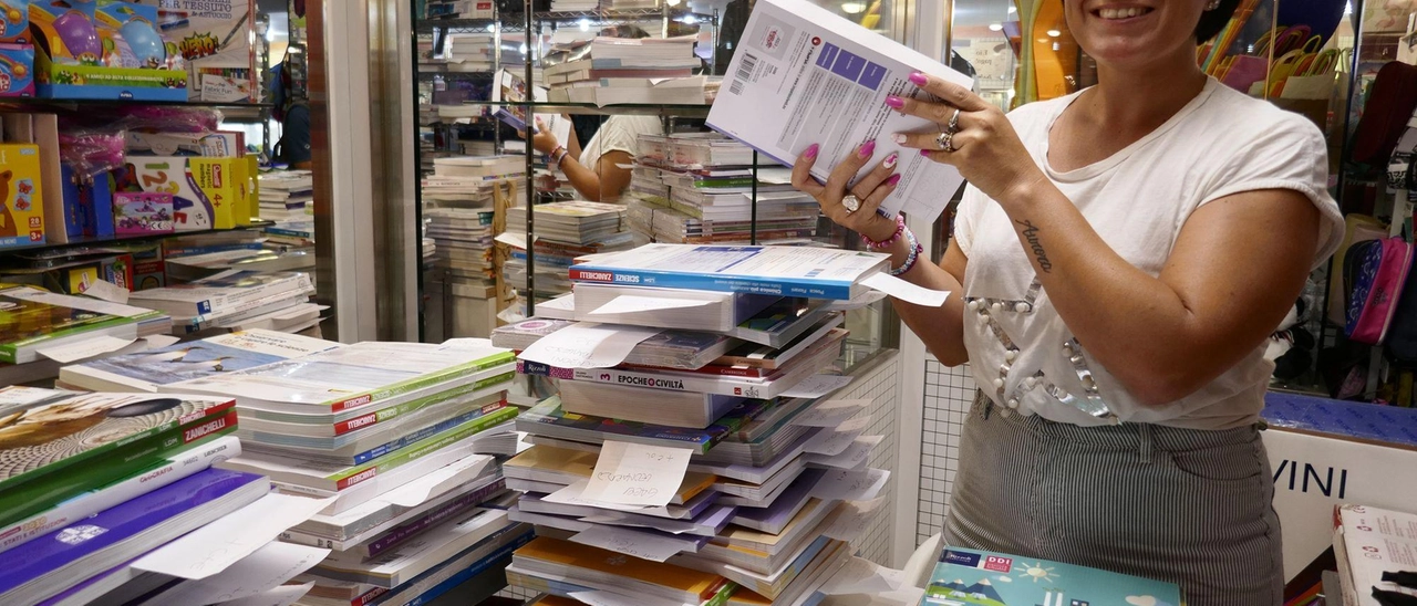 ’Scuola quanto mi costi’. Famiglie alle prese con il “caro-libri“ per chi va alle superiori