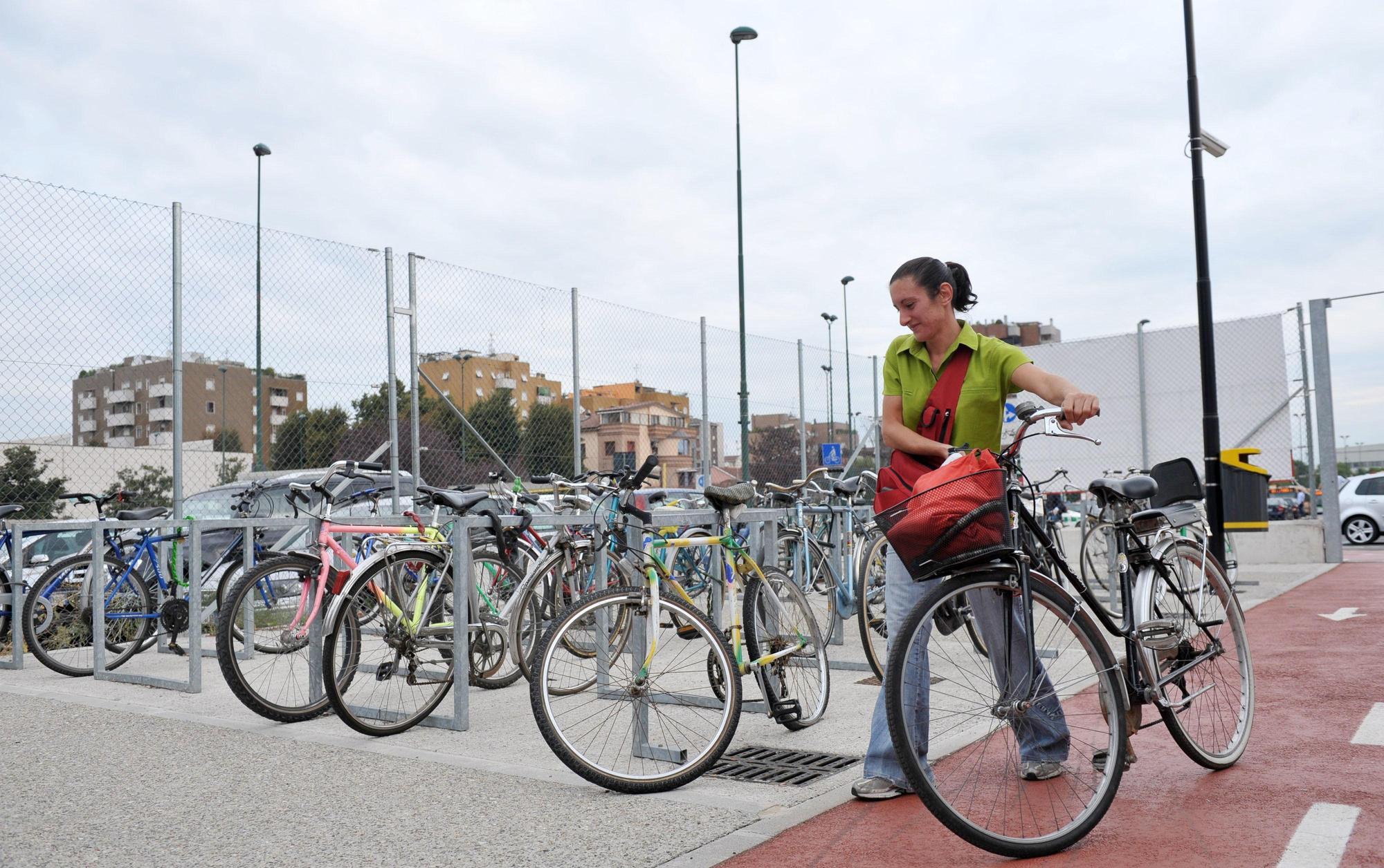 "Bike sharing sul Tevere". Idea per la mobilità sostenibile "Bike sharing sul Tevere". Idea per la mobilità sostenibile