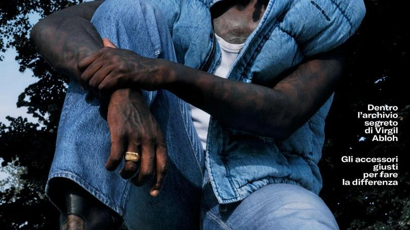 Moise Kean immortalato in abiti «civili» sulla copertina del mensile. GQ Moise Kean immortalato in abiti «civili» sulla copertina del mensile. GQ