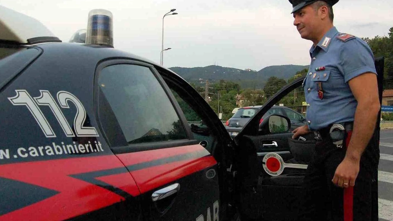 I carabinieri sono intervenuti il 16 agosto con la Compagnia e la task force provinciale specializzata nei reati di violenza di genere (. la foto è di archivio I carabinieri sono intervenuti il 16 agosto con la Compagnia e la task force provinciale specializzata nei reati di violenza di genere (. la foto è di archivio