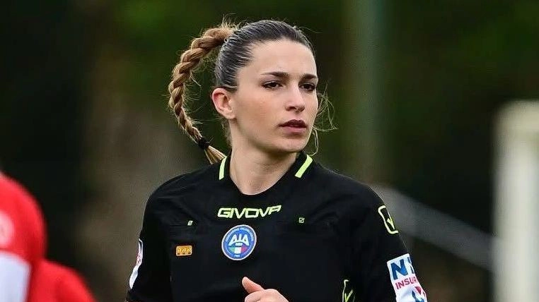 Margherita Fioravanti, primo fischietto fiesolano in una gara nazione di beach soccer Margherita Fioravanti, primo fischietto fiesolano in una gara nazione di beach soccer