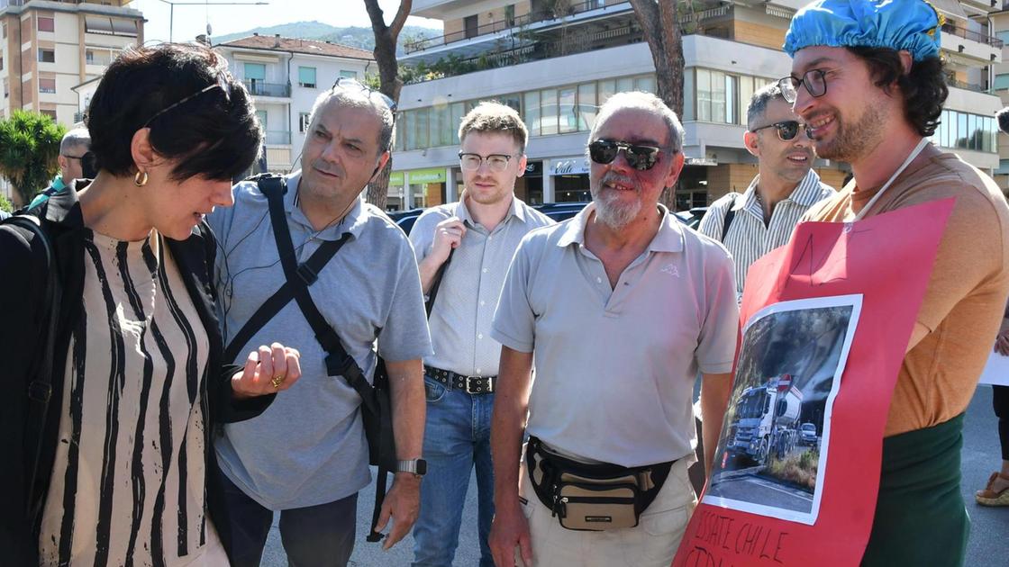 Il caso della strada bloccata. Slitta ancora l’udienza contro ’Ultima Generazione’ Il caso della strada bloccata. Slitta ancora l’udienza contro ’Ultima Generazione’