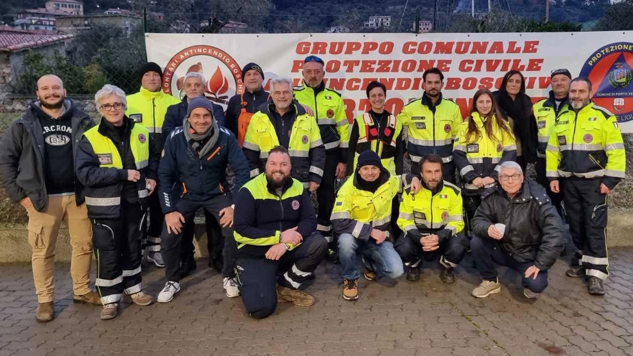 Grande festa a Porto Venere per i primi venti anni di attività del gruppo comunale di protezione civile e antincendio boschivo Grande festa a Porto Venere per i primi venti anni di attività del gruppo comunale di protezione civile e antincendio boschivo