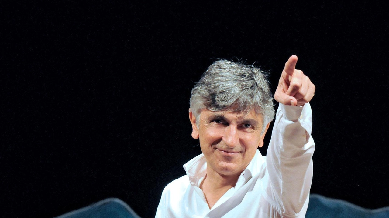 Debutta con un doppio sold out al Teatro Mancinelli il nuovo spettacolo di Vincenzo Salemme (nella foto). L’amatissimo attore e...