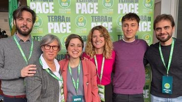 Giorgia Lombardi, consigliera spezzina, eletta nel consiglio federale di Europa Verde. Impegno per la salvaguardia dell'isola Palmaria al congresso di Chianciano. Giorgia Lombardi, consigliera spezzina, eletta nel consiglio federale di Europa Verde. Impegno per la salvaguardia dell'isola Palmaria al congresso di Chianciano.