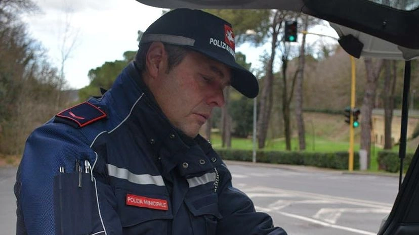 Imponente il servizio d’ordine previsto per l’arrivo del ministro Piantedosi in Prefettura. La polizia municipale chiuderà molte strade Imponente il servizio d’ordine previsto per l’arrivo del ministro Piantedosi in Prefettura. La polizia municipale chiuderà molte strade