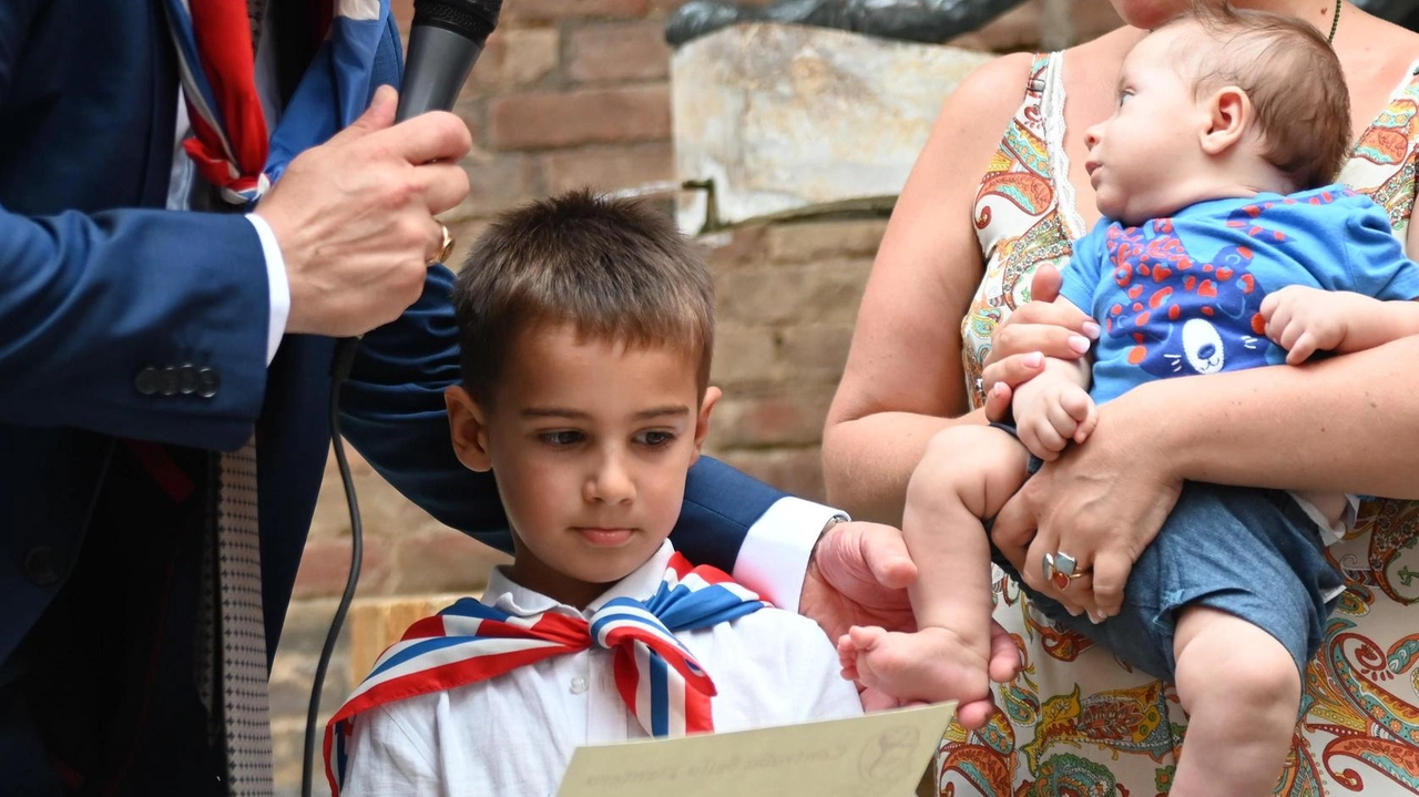 I battesimi ieri pomeriggio alla fontanina della Pantera I battesimi ieri pomeriggio alla fontanina della Pantera