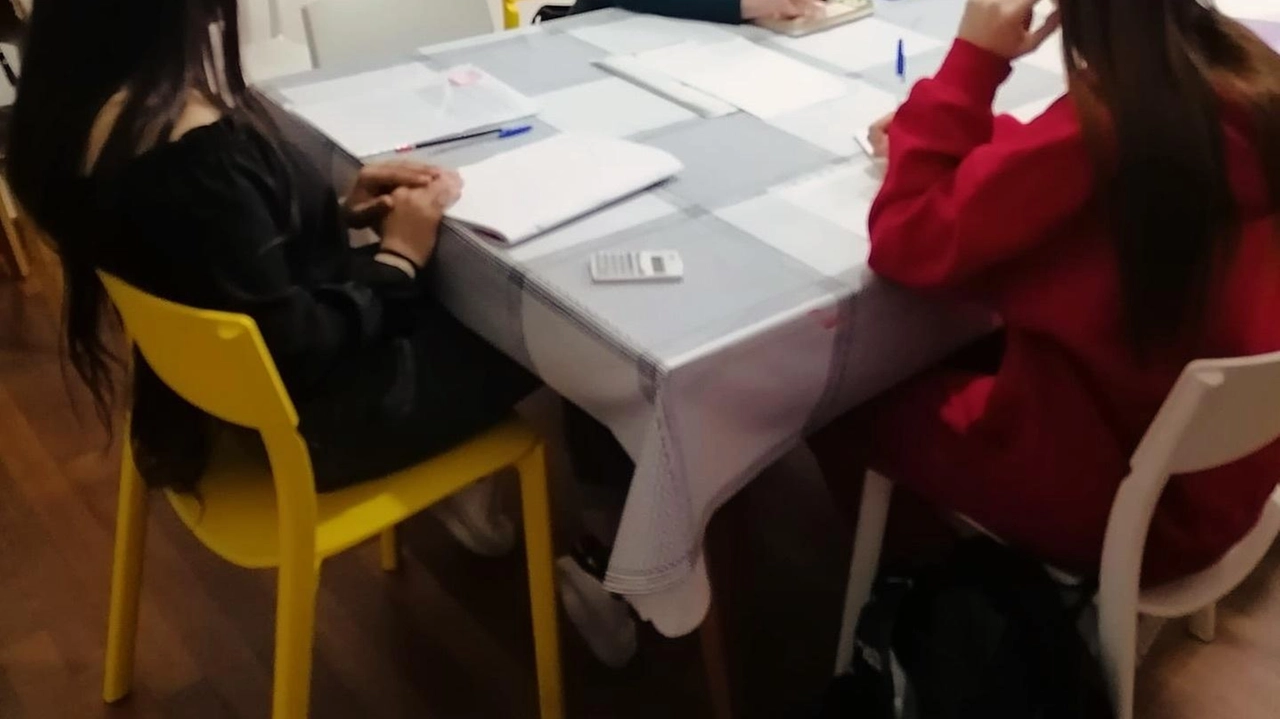 Ultimo mese di scuola per recuperare le insufficienze. Siete ancora carenti in matematica, chimica, inglese, italiano o altre materie? Per... Ultimo mese di scuola per recuperare le insufficienze. Siete ancora carenti in matematica, chimica, inglese, italiano o altre materie? Per...