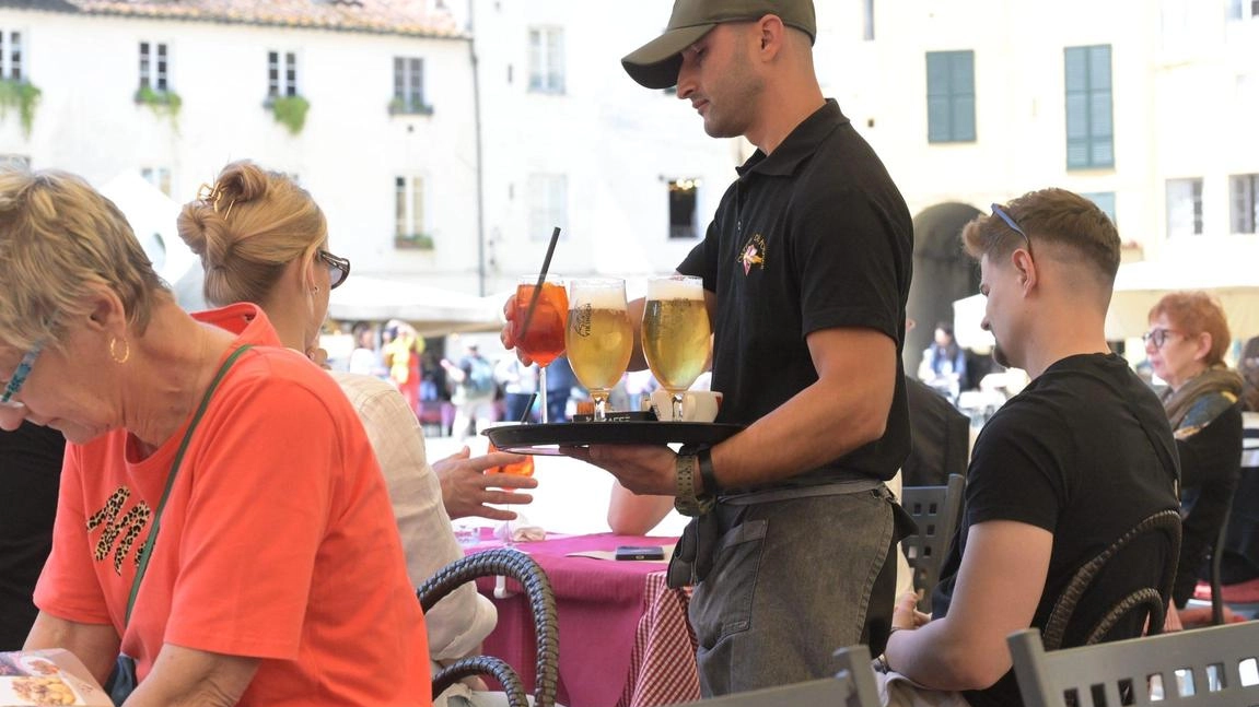 L’imprenditore crede nelle potenzialità non solo turistiche "Con l’arrivo dell’assessore Santini anche l’Amministrazione lo sa. Troppi locali di ristorazione? Sono gli unici che possono competere". L’imprenditore crede nelle potenzialità non solo turistiche "Con l’arrivo dell’assessore Santini anche l’Amministrazione lo sa. Troppi locali di ristorazione? Sono gli unici che possono competere".