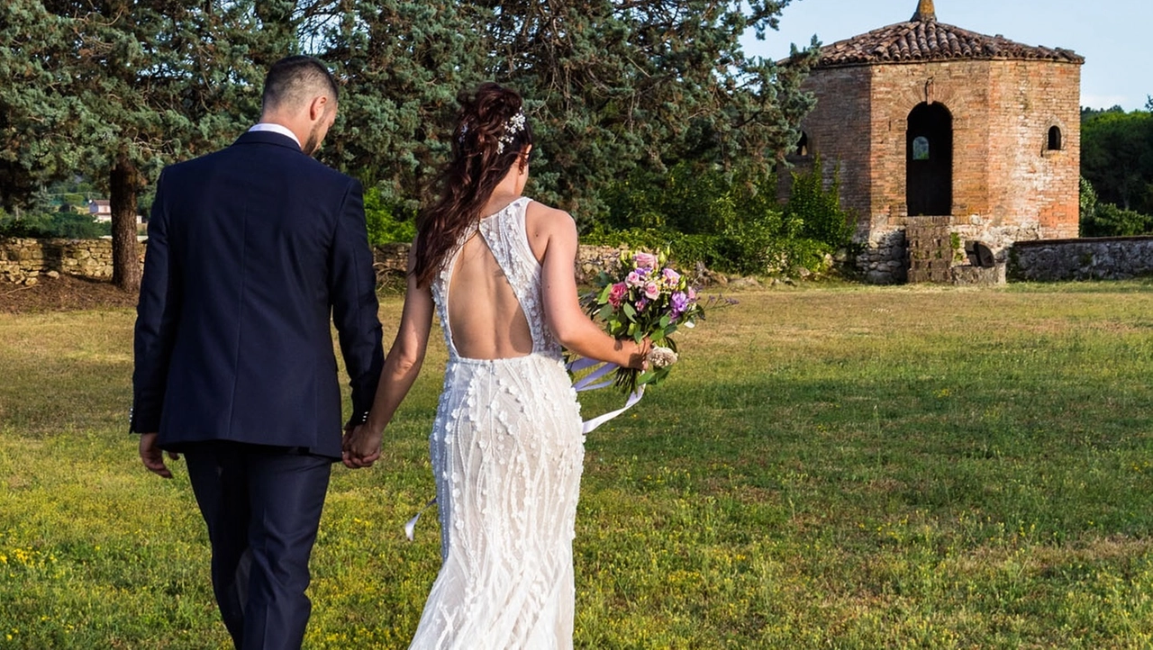 Fiori d’arancio e solidarietà, ai novelli sposi di Arcola il dono di Agapo officine Fiori d’arancio e solidarietà, ai novelli sposi di Arcola il dono di Agapo officine