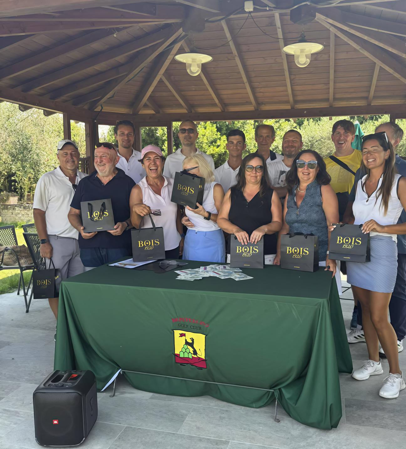 https://www.lanazione.it/image-service/view/acePublic/alias/contentid/ZTdlNDQyZjctMDcyOC00/0/golf-mize-soddisfazioni-alla-sfida-a-coppie-e-a-montelupo-si-e-giocato-sulle-13-buche.jpeg