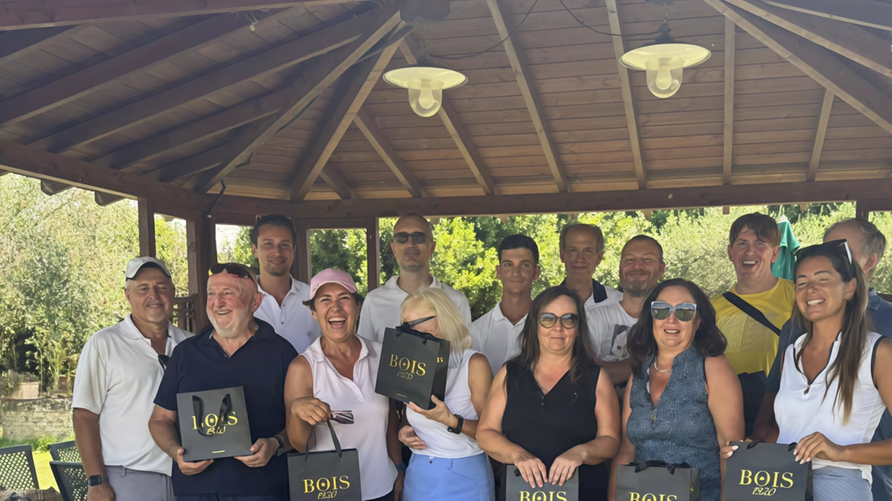Il mese di luglio nei circoli di golf empolesi si è aperto con la gara Golf & Mize, primo degli... Il mese di luglio nei circoli di golf empolesi si è aperto con la gara Golf & Mize, primo degli...