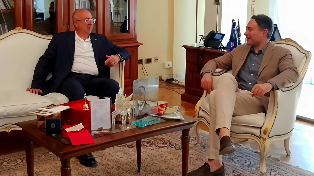 Il presidente della Provincia Alessandro Polcri con il prefetto Clemente Di Nuzzo durante l’incontro di ieri mattina