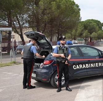https://www.lanazione.it/image-service/view/acePublic/alias/contentid/ZTdlYzYyNzMtZGYwNS00/0/sorpresi-a-rubare-in-due-negozi-presi-dai-carabinieri.jpeg?f=1.90:1&w=1200
