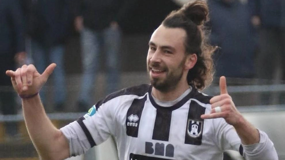 L’attaccante del Sansepolcro Luca Bartoccini