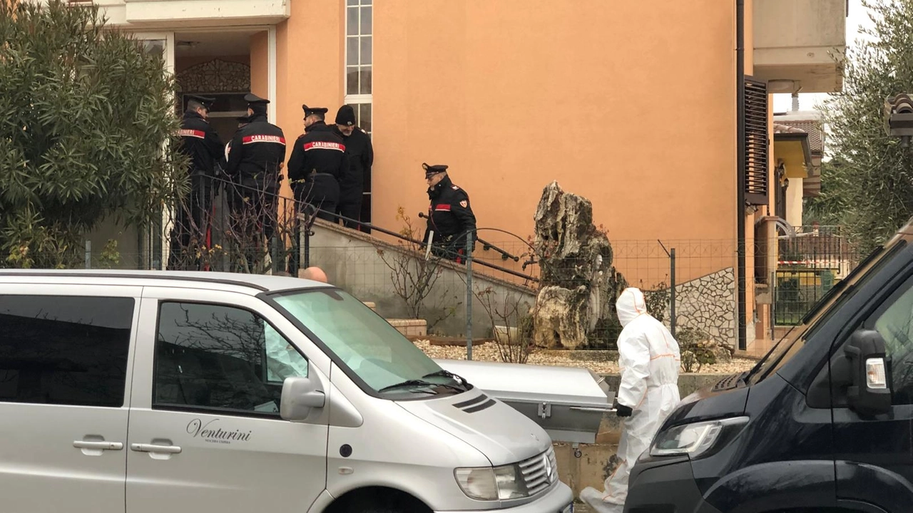 La casa dove sono stati trovati i corpi dei coniugi a Gaifana, luogo del femminicidio suicidio La casa dove sono stati trovati i corpi dei coniugi a Gaifana, luogo del femminicidio suicidio