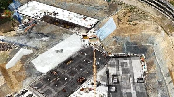 Una vista dall’alto del cantiere per la realizzazione del nuovo ospedale al Felettino. I lavori procedono spediti Una vista dall’alto del cantiere per la realizzazione del nuovo ospedale al Felettino. I lavori procedono spediti